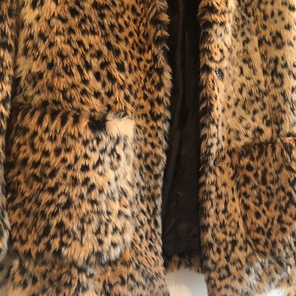 Faux Fur Leopard Coat - Picture 3 of 4